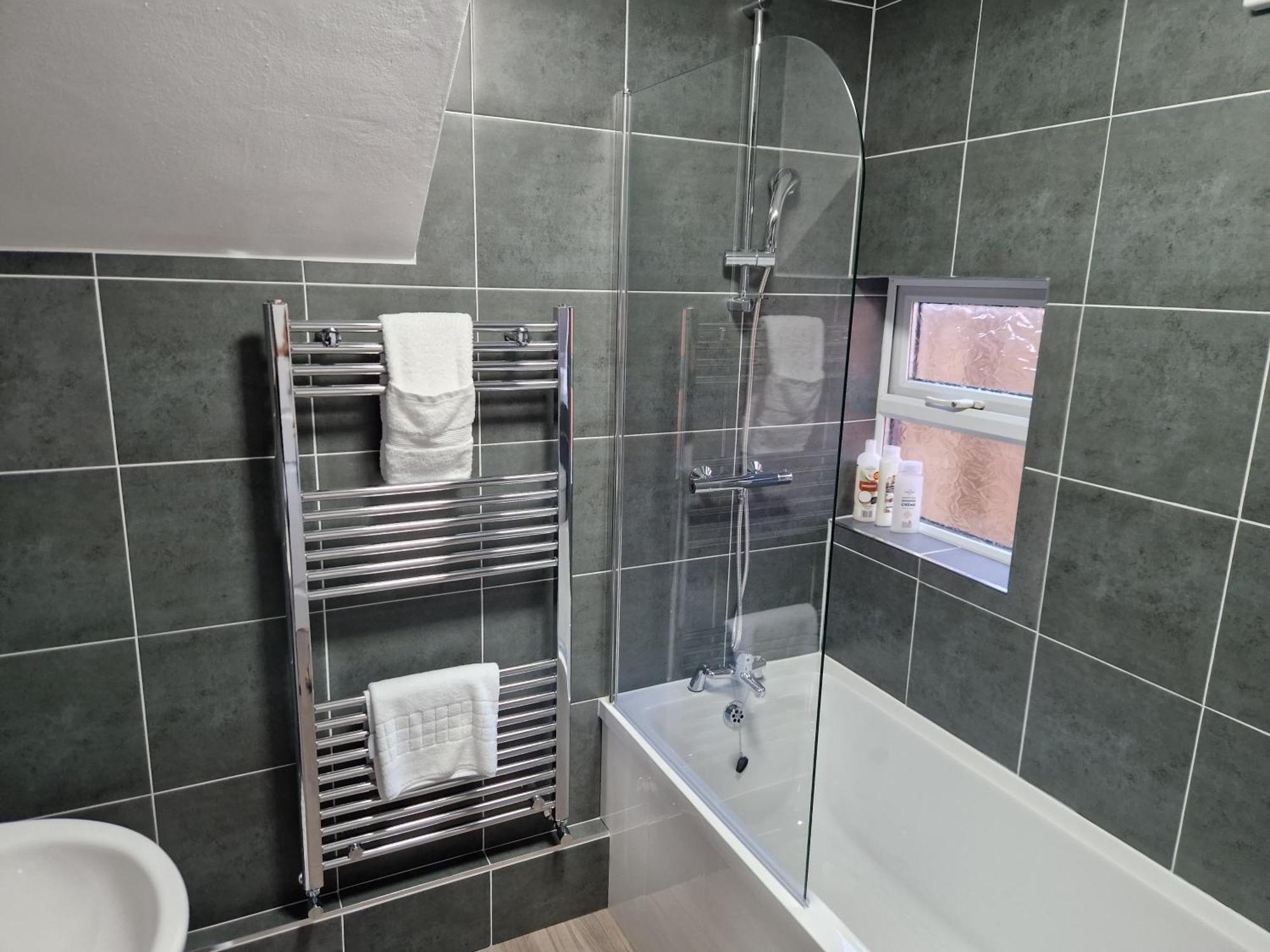 Birtley'S Amethyst, 3 Bedroom Apt ,Sleeps 6 Guest Birtley  Exterior photo